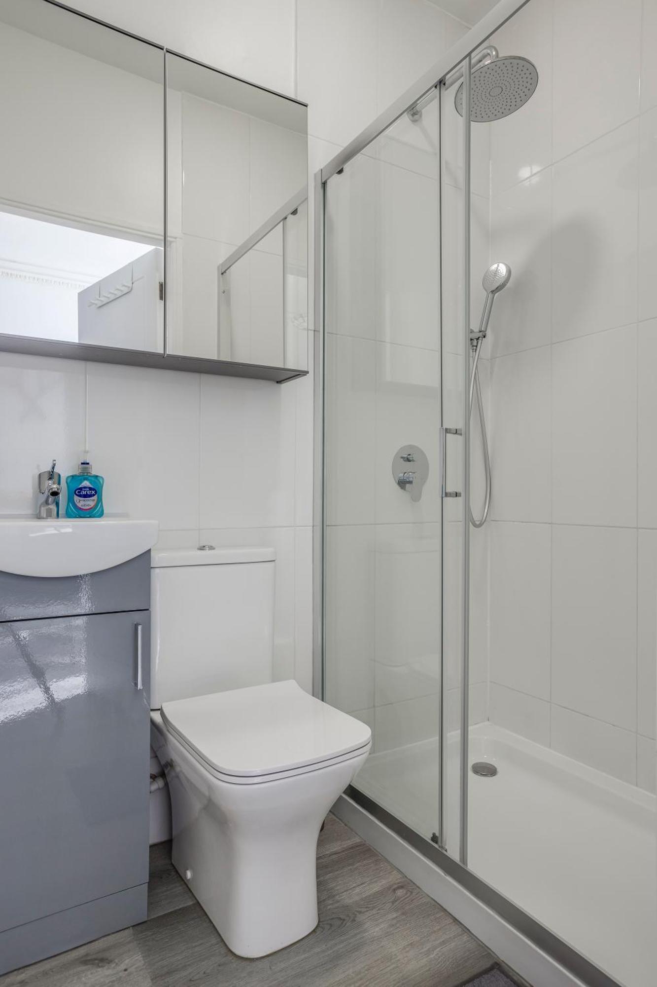 Wimbledon 2 Bed Tennis & Travel Апартаменты Лондон